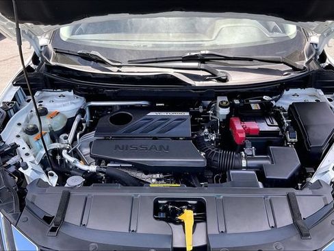 Used 2023 Nissan Rogue SV FWD image 9