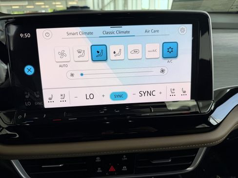 New 2026 Volkswagen Atlas Cross Sport SE image 16