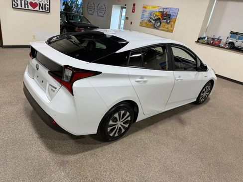 Used 2022 Toyota Prius XLE AWD/4WD image 15