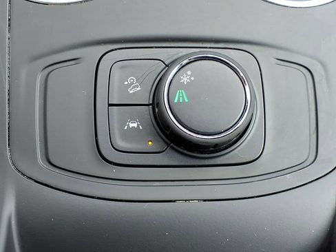 Used 2024 GMC Terrain SLE image 20