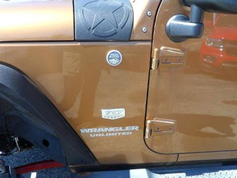 Used 2011 Jeep Wrangler Unlimited 70th Anniversary w/ Dual Top Group image 4