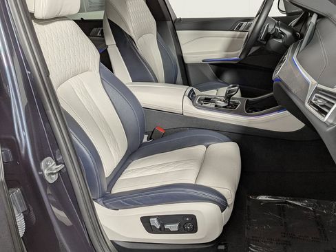 Used 2021 BMW X5 xDrive40i w/ M Sport Package image 26