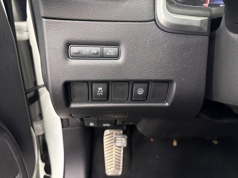 Used 2024 Nissan Murano SV w/ SV Midnight Edition Package FWD image 30