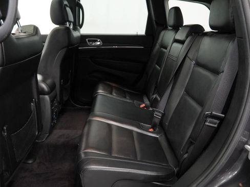 Used 2018 Jeep Grand Cherokee Limited AWD/4WD image 12