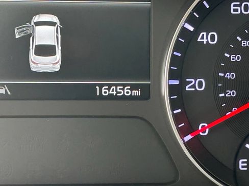 Used 2024 Kia Forte LXS w/ LXS Technology Package FWD image 22