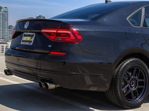 Used 2018 Volkswagen Passat 3.6 image 9