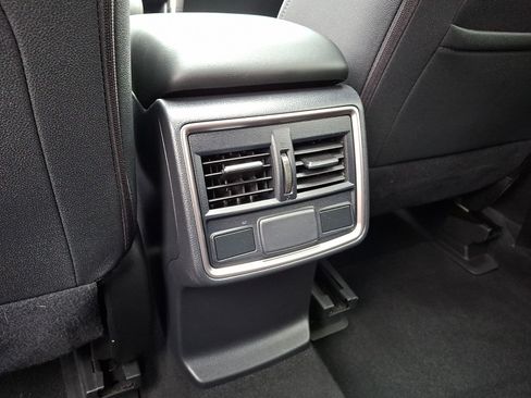 Used 2019 Subaru Forester Premium w/ All-Weather Package AWD/4WD image 11