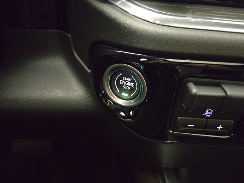 Certified 2024 Chevrolet Silverado 2500 High Country w/ High Country Premium Package AWD/4WD image 27