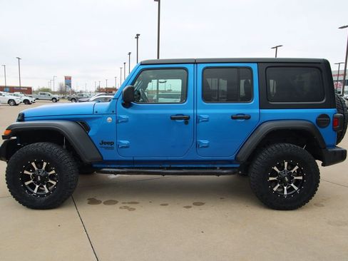 Used 2021 Jeep Wrangler Unlimited Sport image 16