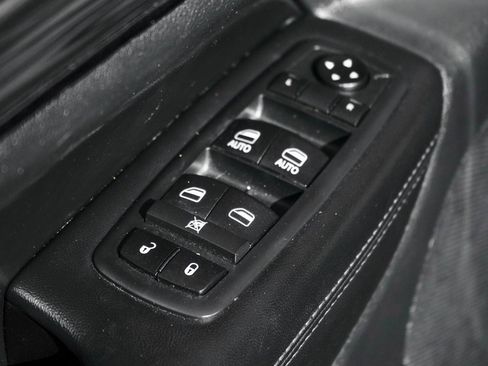 Used 2019 Jeep Grand Cherokee Limited X image 17