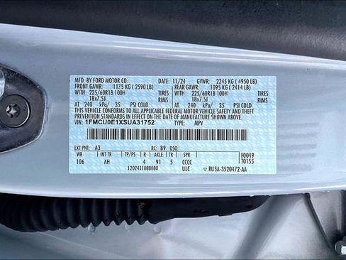 Used 2025 Ford Escape SE w/ PHEV Premium Package image 19