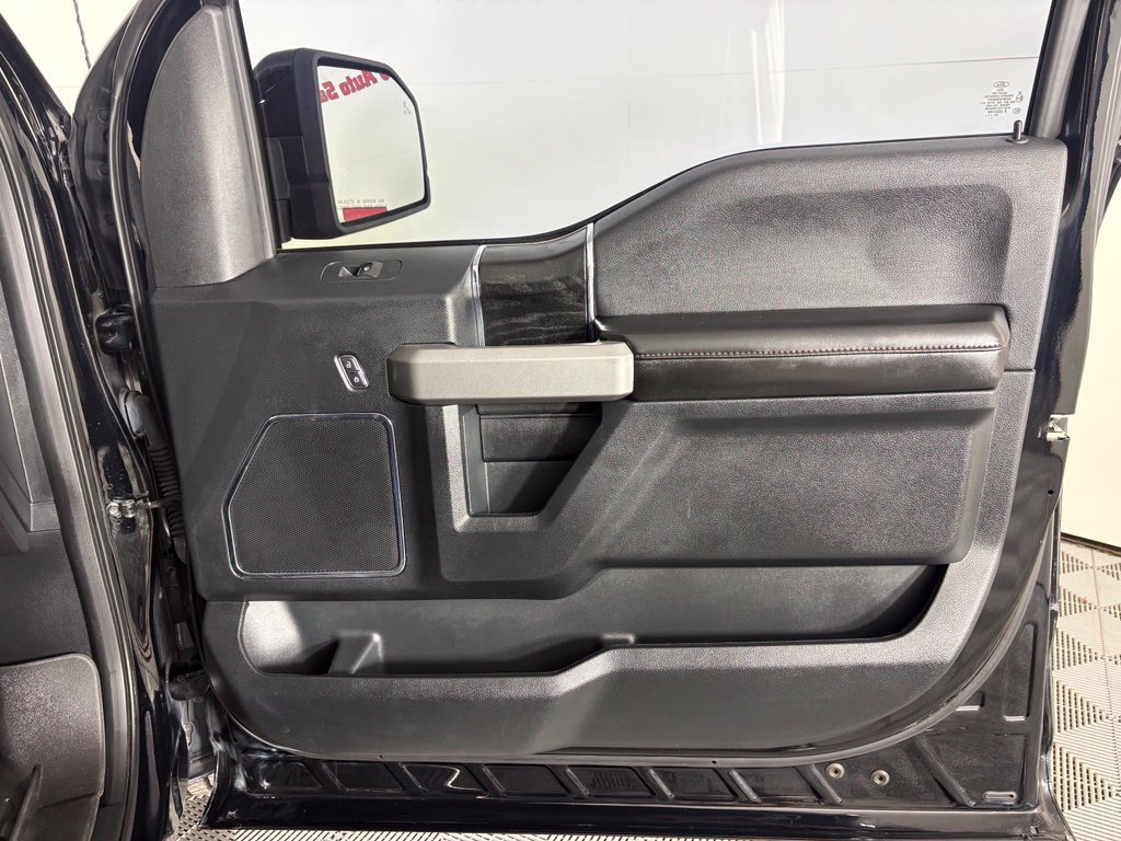 Used 2018 Ford F150 Platinum w/ Equipment Group 701A Luxury AWD/4WD image 48
