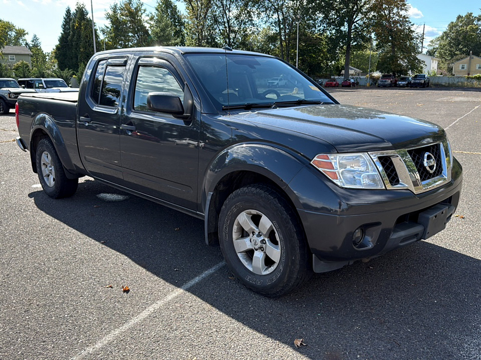 Used 2013 Nissan Frontier SV w/ SV Value Truck Pkg AWD/4WD image 8