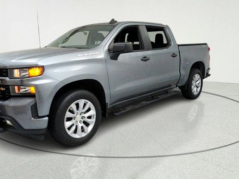 Used 2019 Chevrolet Silverado 1500 Custom w/ Custom Value Package AWD/4WD image 1