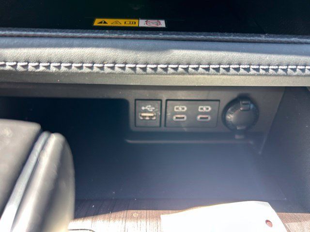 Used 2023 Toyota Highlander Limited AWD/4WD image 24