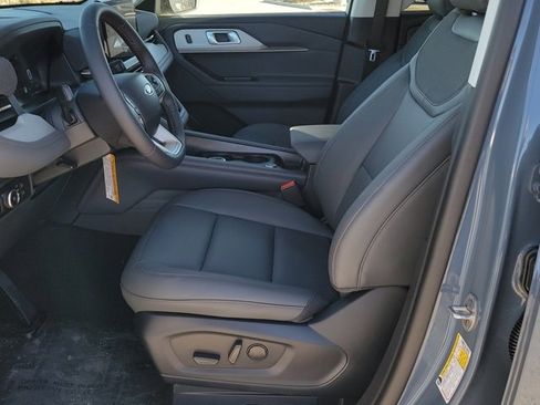 New 2026 Ford Explorer Active w/ Active Comfort Package image 6