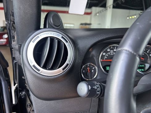 Used 2014 Jeep Wrangler Unlimited Sahara w/ Max Tow Package image 24