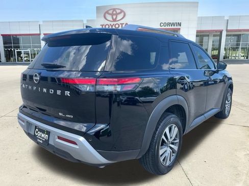 Used 2025 Nissan Pathfinder SL AWD/4WD image 5
