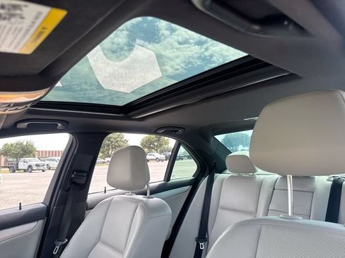 Used 2012 Mercedes-Benz C 250 Sedan image 22