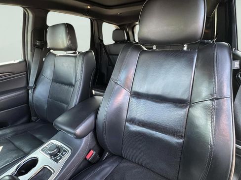 Used 2018 Jeep Grand Cherokee High Altitude image 2