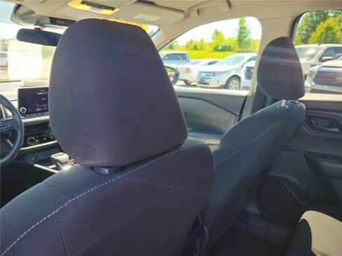 Used 2024 Nissan Rogue S FWD image 12