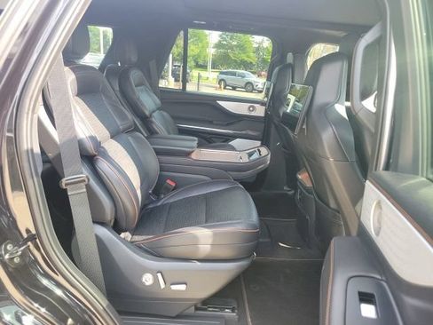 Certified 2025 Lincoln Navigator Black Label AWD/4WD image 28