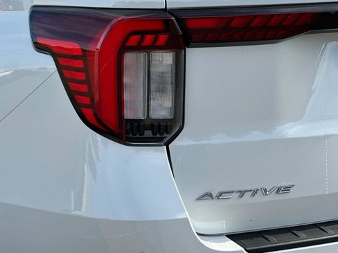 New 2026 Ford Explorer Active image 6