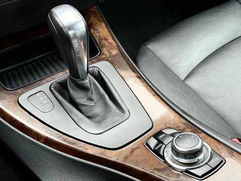 Used 2010 BMW 328i Convertible image 24