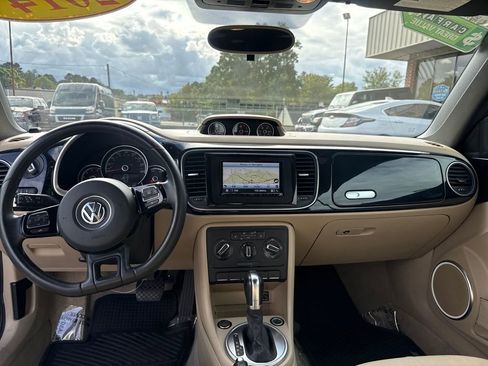 Used 2014 Volkswagen Beetle TDI image 13
