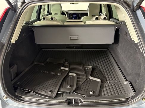 Used 2023 Volvo XC60 B5 Plus w/ Protection Package Premier FWD image 35