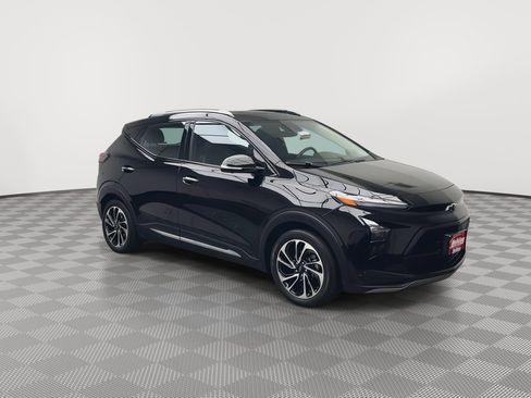 Used 2023 Chevrolet Bolt EUV Premier w/ Sun & Sound Package image 34