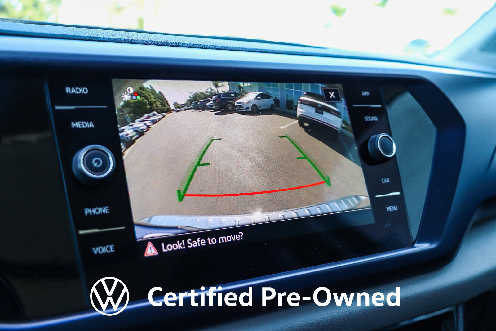 Certified 2023 Volkswagen Taos SE w/ Panoramic Sunroof Package FWD image 27