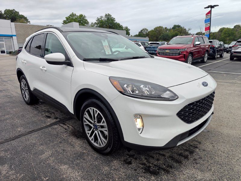 Used 2022 Ford Escape SEL w/ Technology Package AWD/4WD image 3