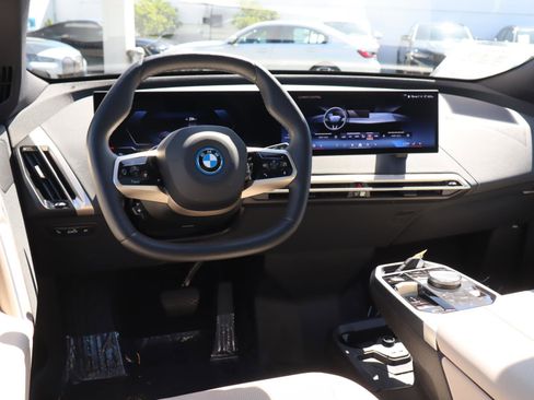 Used 2025 BMW iX xDrive50 image 10