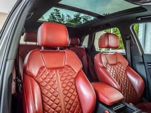 Used 2020 Audi SQ5 Premium Plus w/ Premium Plus Package image 37