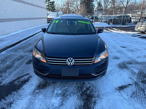 Used 2014 Volkswagen Passat 1.8T SE image 2