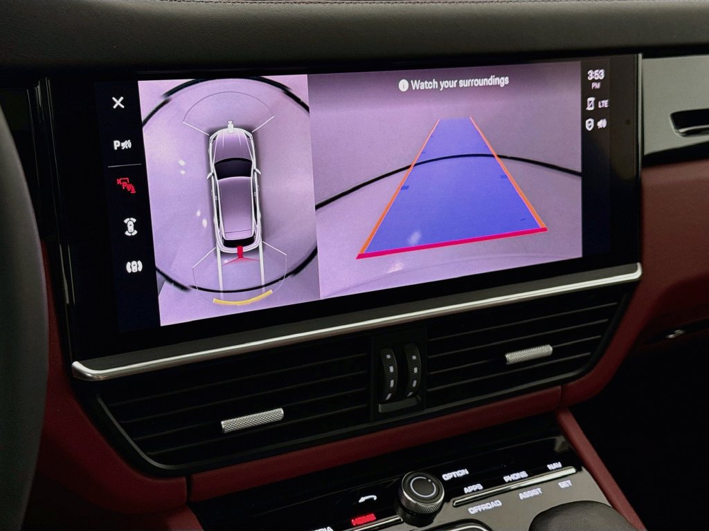 Certified 2023 Porsche Cayenne AWD/4WD image 19