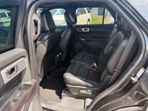 Used 2020 Ford Explorer XLT w/ Equipment Group 202A image 33