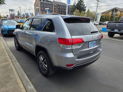 Used 2018 Jeep Grand Cherokee Limited w/ Luxury Group II image 7