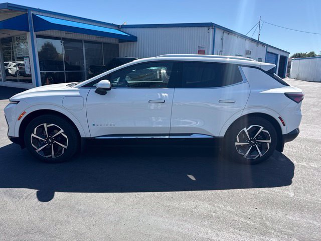 Used 2024 Chevrolet Equinox EV LT w/ LPO, Active Package FWD image 2