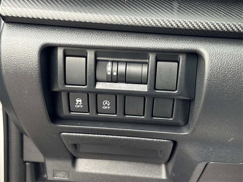 Used 2020 Subaru Crosstrek 2.0i Premium w/ Popular Package #2 image 25