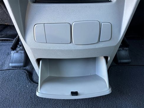 Used 2019 Kia Sedona EX image 34