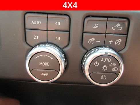 Used 2024 GMC Sierra 3500 Denali Ultimate AWD/4WD image 33