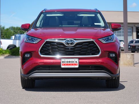 Used 2022 Toyota Highlander Platinum AWD/4WD image 8