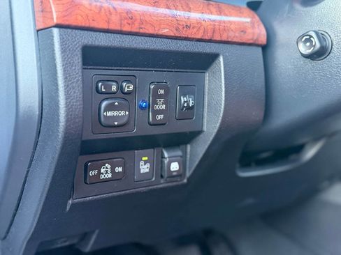 Used 2014 Toyota Tundra 1794 Edition image 96