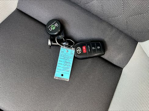 Used 2024 Toyota Corolla LE w/ LE Convenience Package FWD image 14