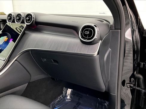 Used 2026 Mercedes-Benz GLC 300 image 20