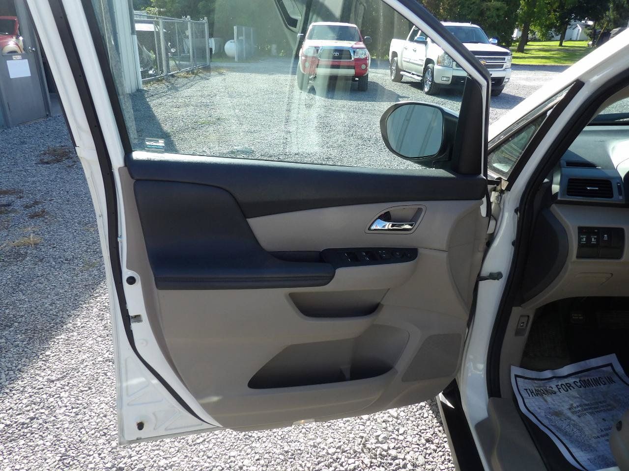 Used 2016 Honda Odyssey SE image 8