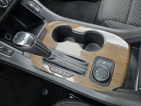 Used 2019 GMC Acadia SLE w/ Driver Alert Package I image 18