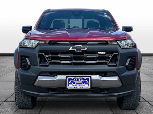 Used 2025 Chevrolet Colorado Trail Boss w/ Midnight Edition AWD/4WD image 3